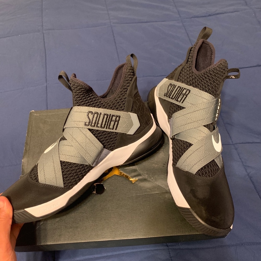 Nike Lebron Soilder 11